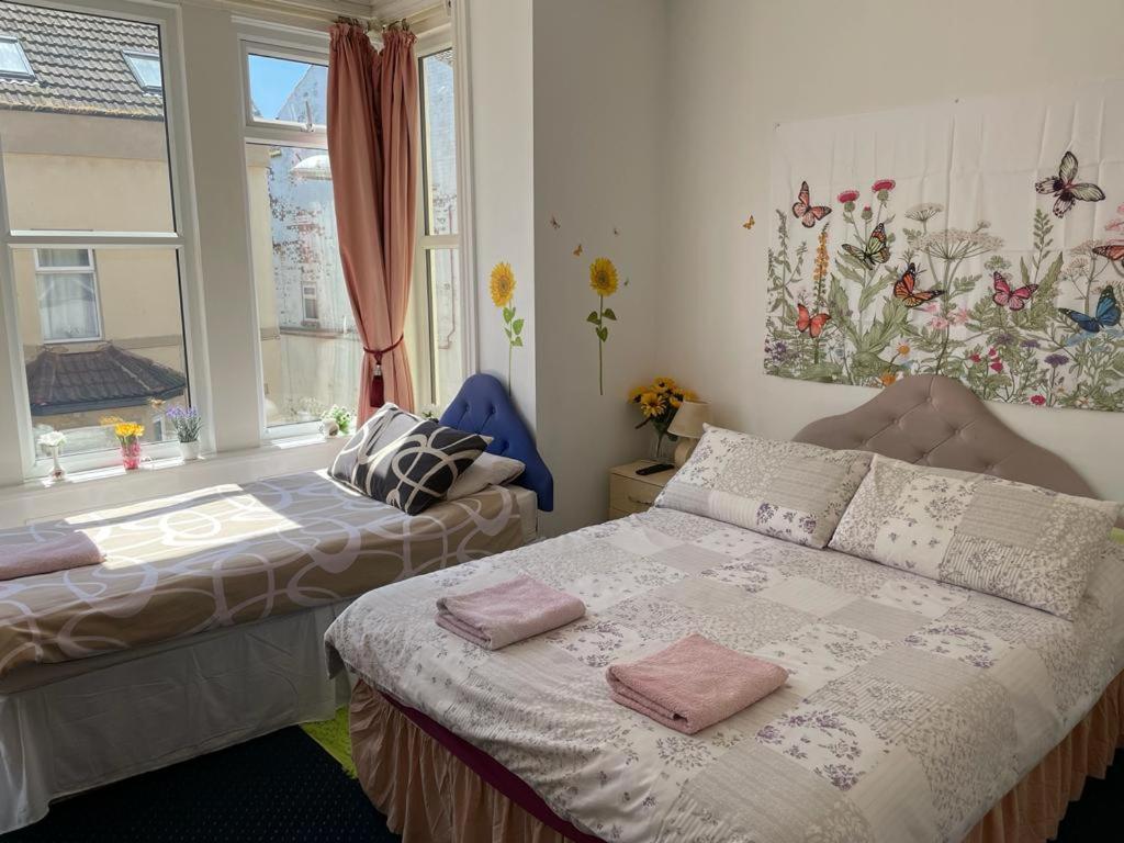 The Blue Moon Bed and Breakfast Blackpool Buitenkant foto