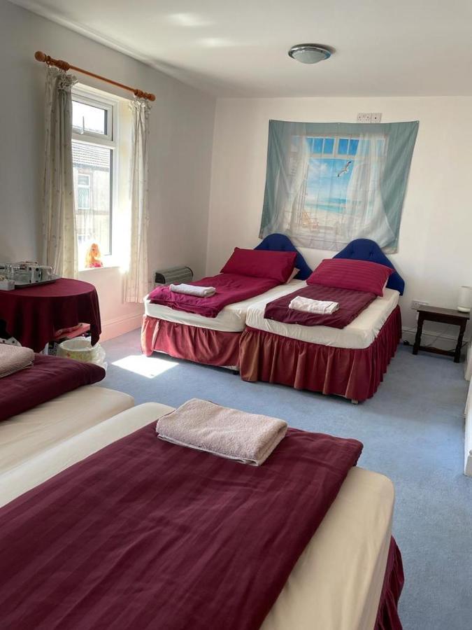 The Blue Moon Bed and Breakfast Blackpool Buitenkant foto