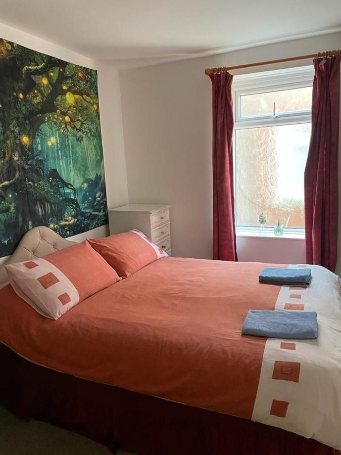 The Blue Moon Bed and Breakfast Blackpool Buitenkant foto