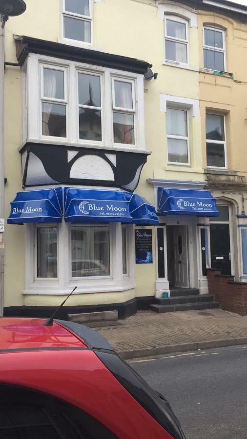 The Blue Moon Bed and Breakfast Blackpool Buitenkant foto
